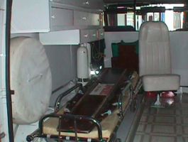Interior de la unidad 7 usada como rescate y salvamento de accidentados.